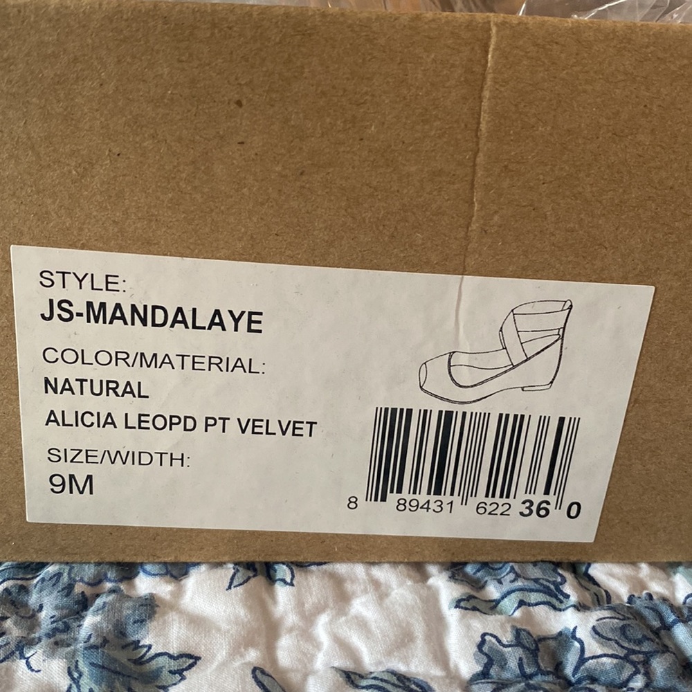 Jessica Simpson Leopard Ballet Flats - Picture 2 of 2